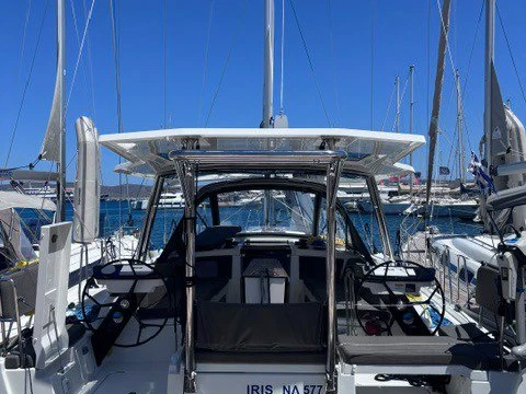 Sailboat rental with or without captain Dufour Lávrio