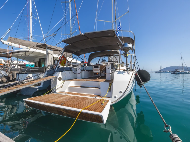 Sailboat for rent Lygia at the best price