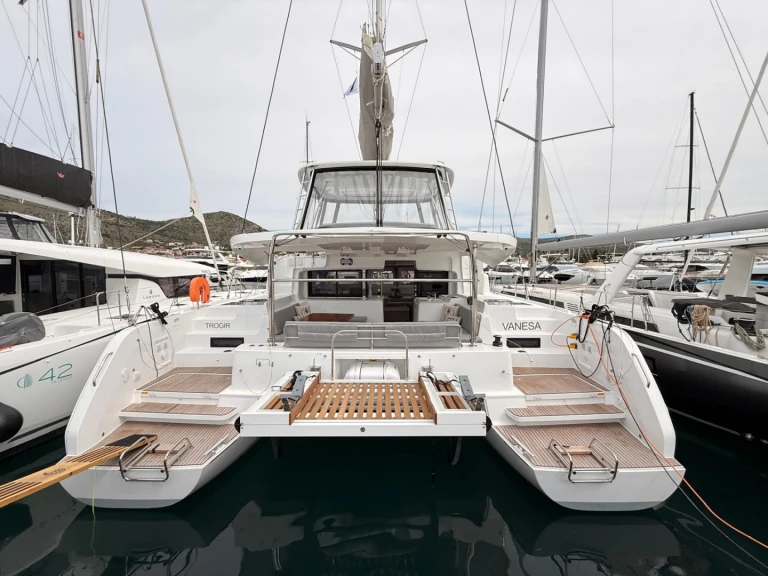 Rent a Lagoon Lagoon 46 Seget Donji