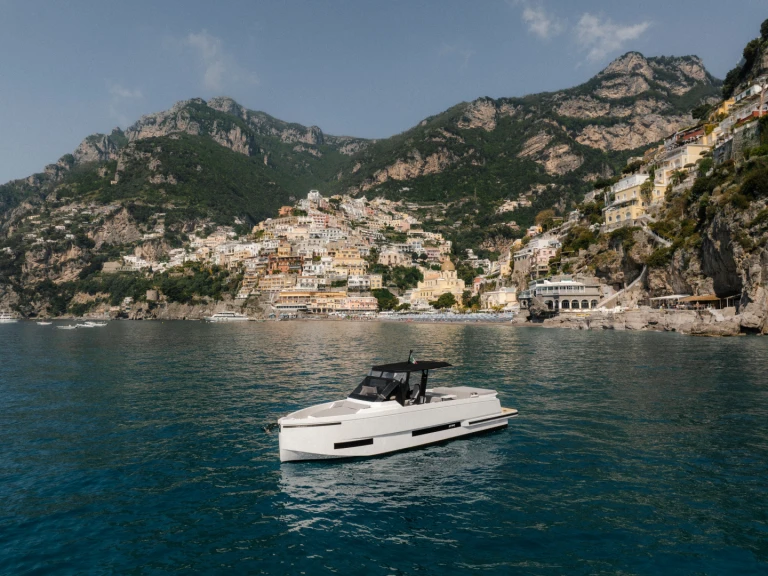 Motorboat rental in Amalfi - De Antonio De Antonio D32 Open