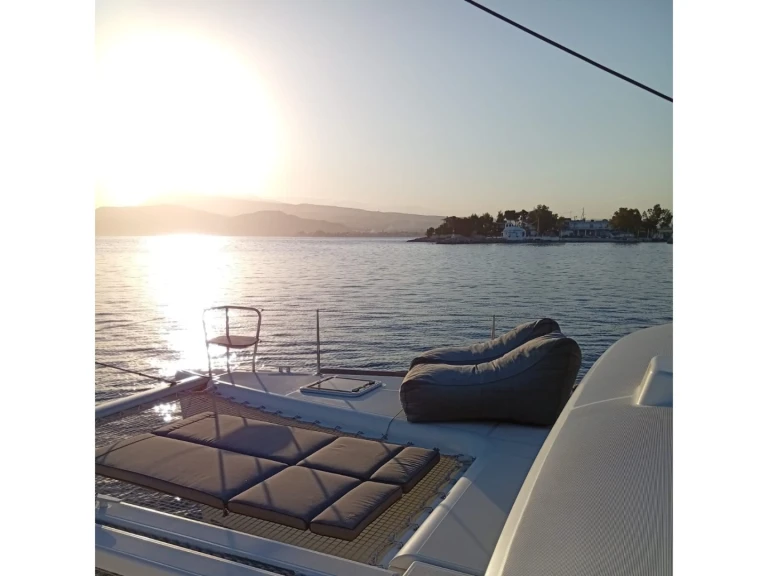 Rent a Lagoon Lagoon 400 S2 Alimos