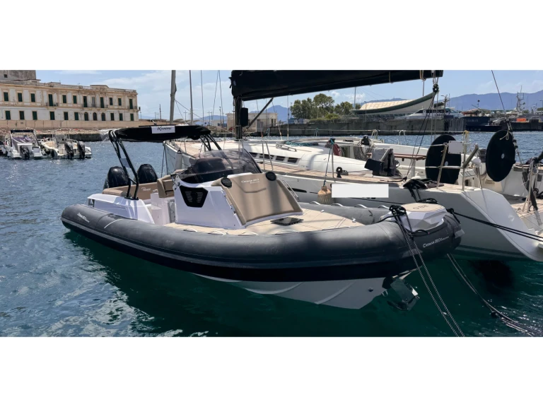 Motorboat rental in Reggio Calabria - Ranieri Ranieri Cayman 28.0 Executive