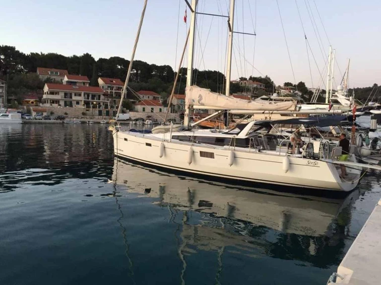 Bareboat Rental Sailboat Bénéteau with a boat licence