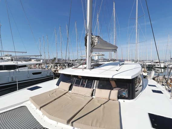 Boat rental Fountaine Pajot Lucia 40 in Trogir on Samboat