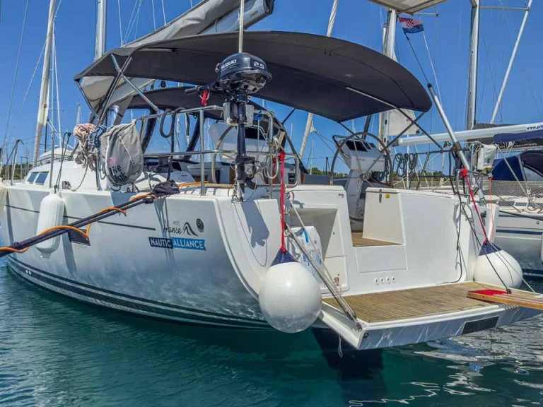 Yacht charter Pula cheap Hanse 455
