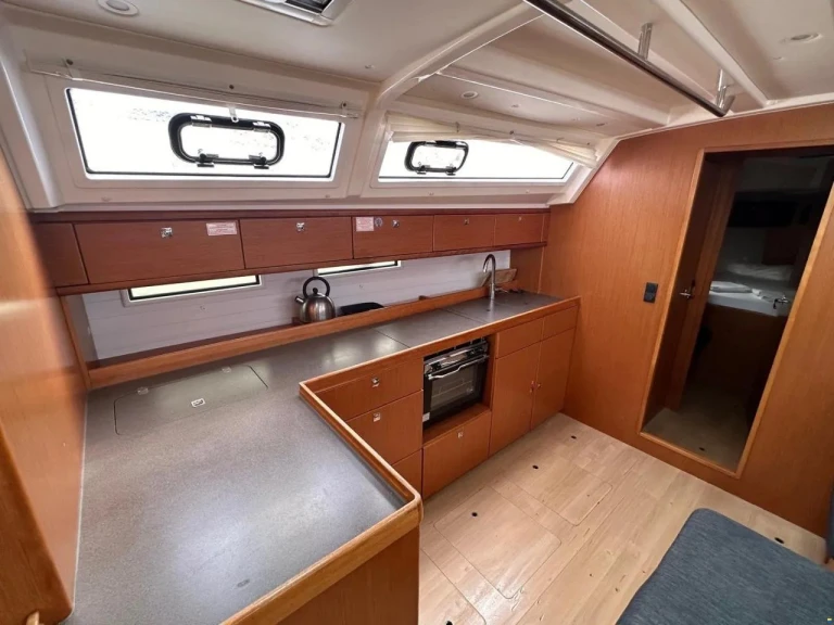 Sailboat rental in Izola - Bavaria Cruiser 46