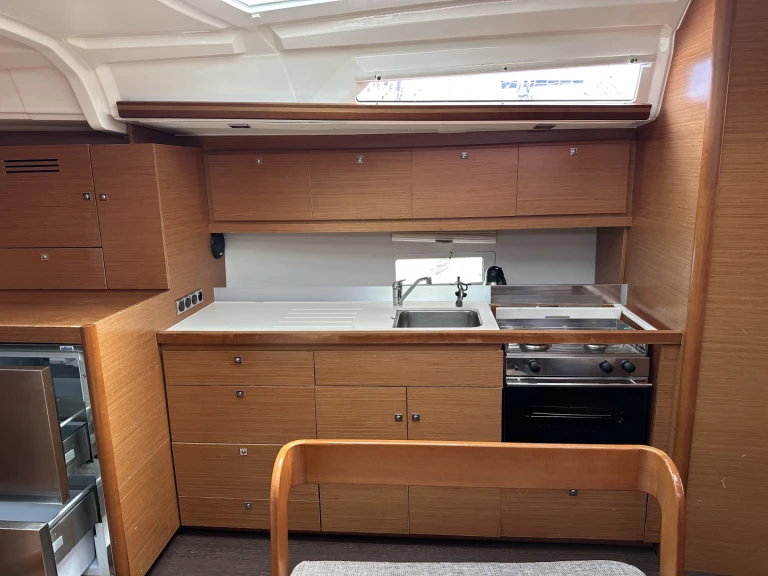Dufour Dufour 430 Grand Large charter bareboat or captained in  Izola