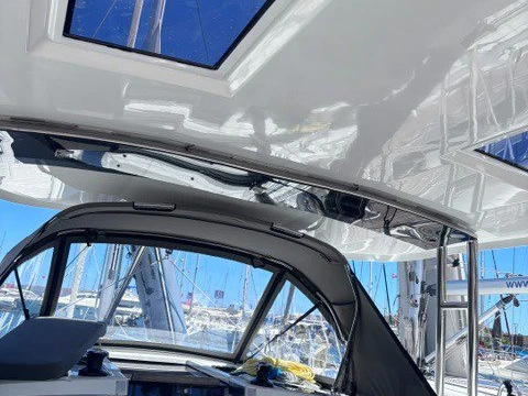 Sailboat rental with or without captain Dufour Lávrio