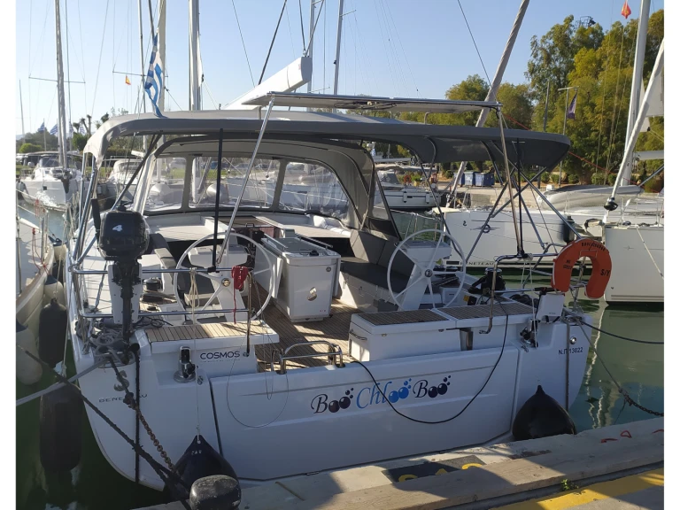 Boat rental Bénéteau Oceanis 51.1 in Lávrio on Samboat