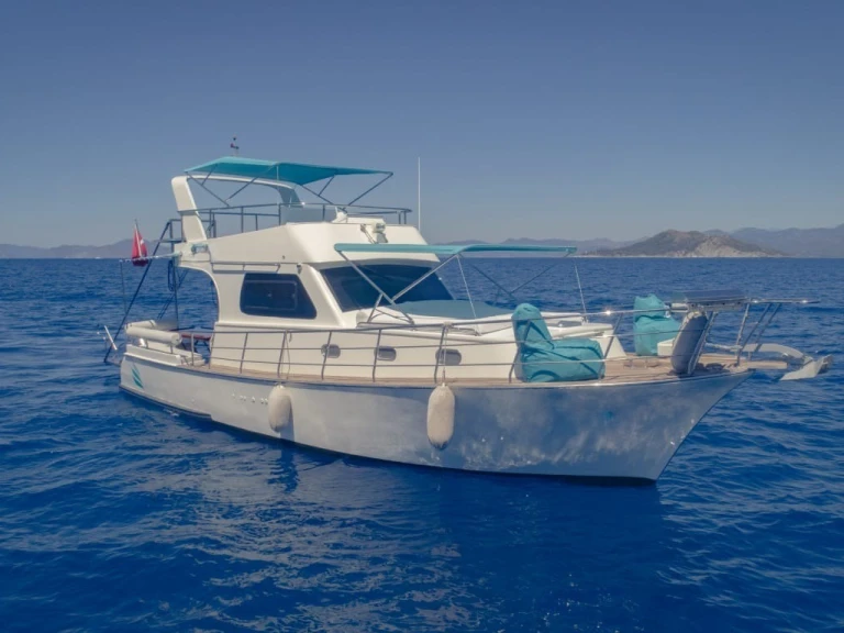 Motorboat rental in Göcek - Custom Made Custom made