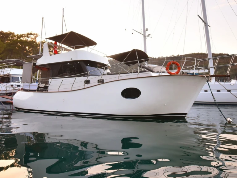 Motorboat rental in Göcek - Custom Made Custom made