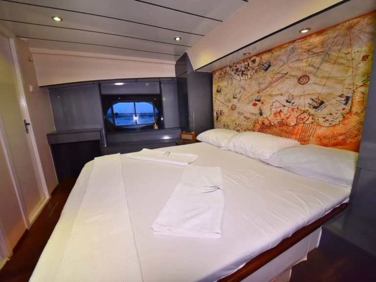 Motorboat rental with or without captain Custom Made Göcek