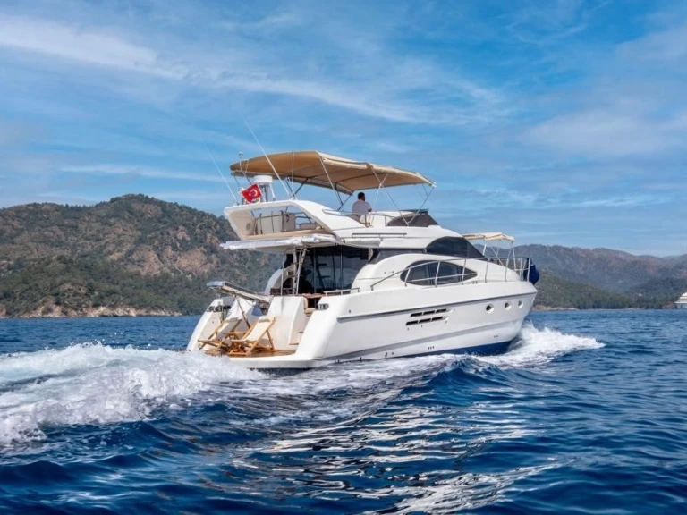 Motorboat rental with or without captain Custom Made Göcek