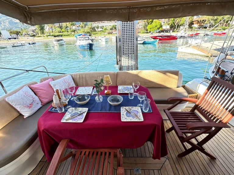 Bareboat Rental Motorboat Custom Made with a boat licence