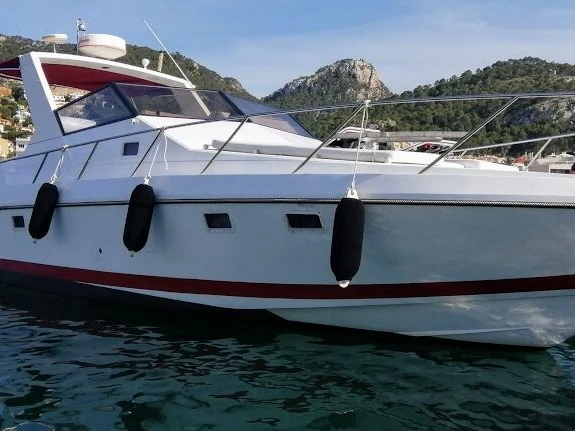 Guy Couach Guy Couach 1000 Sport charter bareboat or captained in  Port d'Andratx