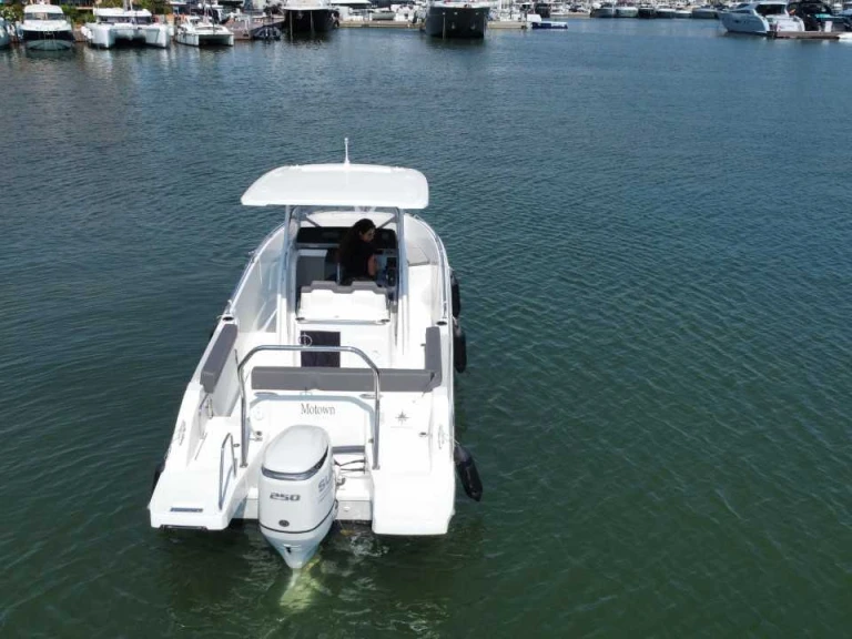 Jeanneau Cap Camarat 7.5 CC in Port Cogolin on SamBoat