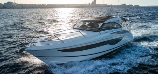 Boat rental Princess V40 in Port de Sitges Aiguadolç on Samboat