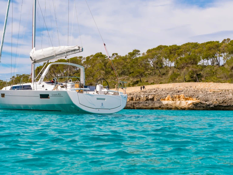 Sailboat rental with or without captain Bénéteau Port Vauban