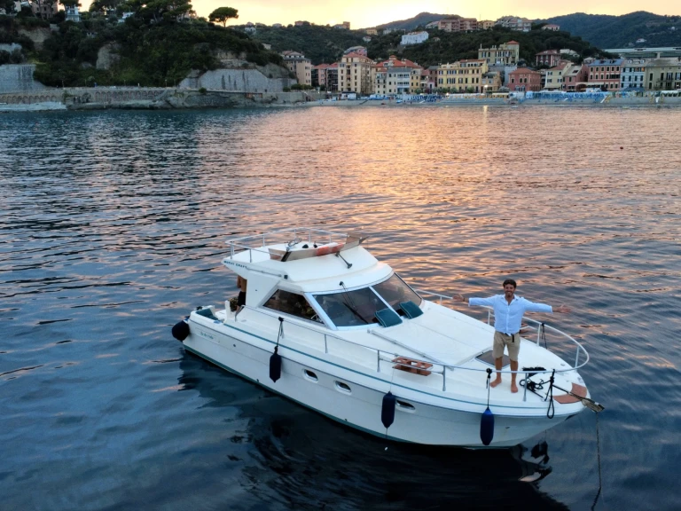 Yacht charter Italy cheap Mochi 40