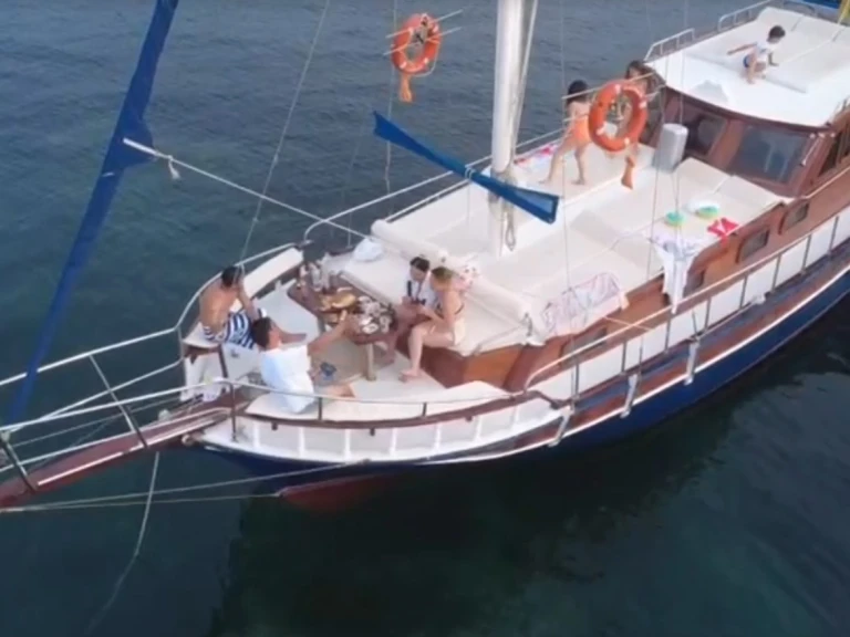 Motorboat for rent Kusadasi at the best price