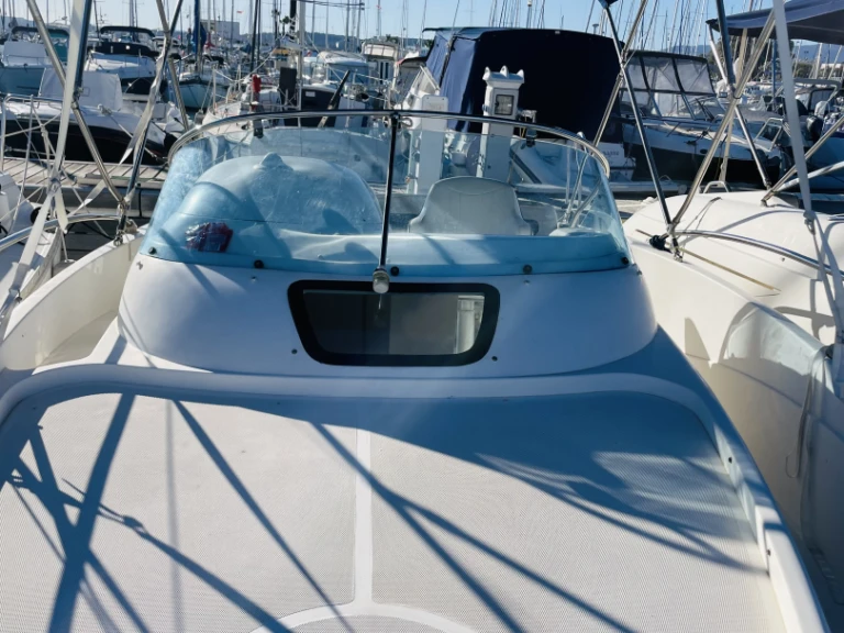 Yacht charter Saint-Laurent-du-Var cheap Rio 750 Cruiser