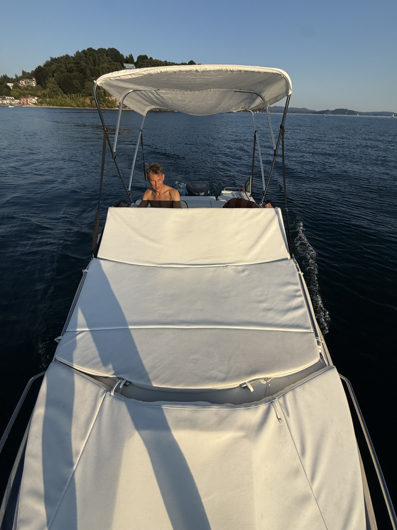 A HELLAS Hermes  charter bareboat or captained in  Stresa