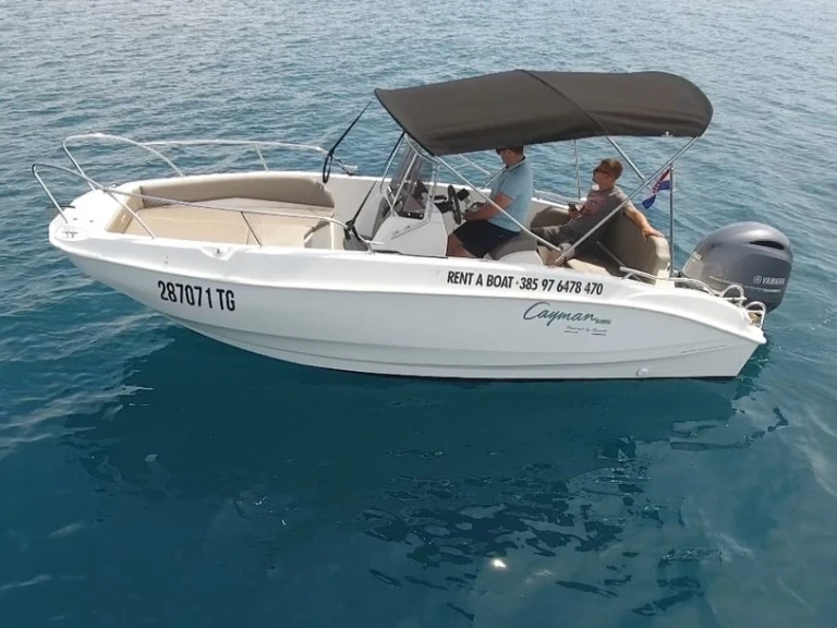 Motorboat rental in Trogir - speedy Cayman 585