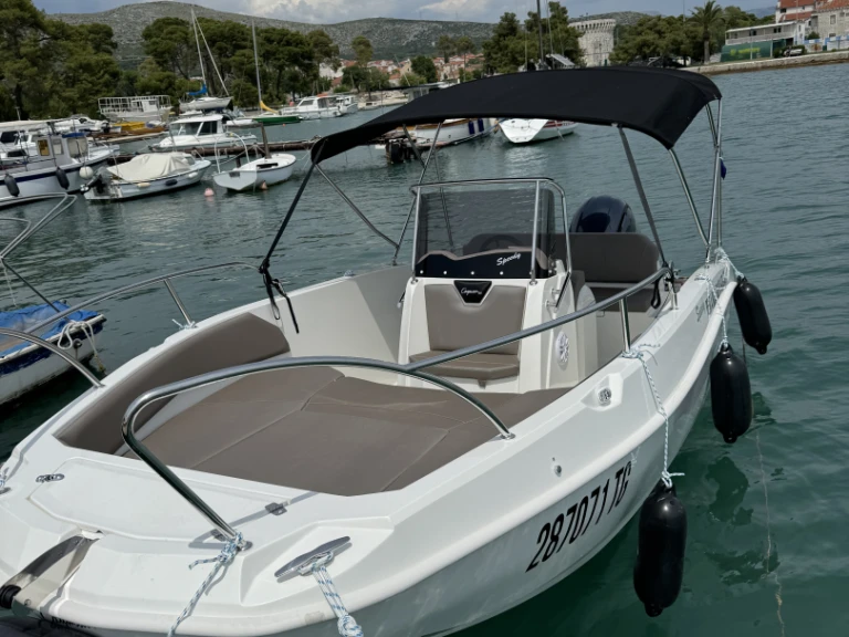 Motorboat for rent Trogir at the best price