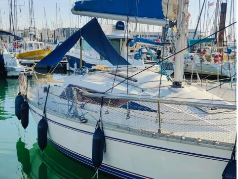 Sailboat rental in La Rochelle - Jeanneau Eolia