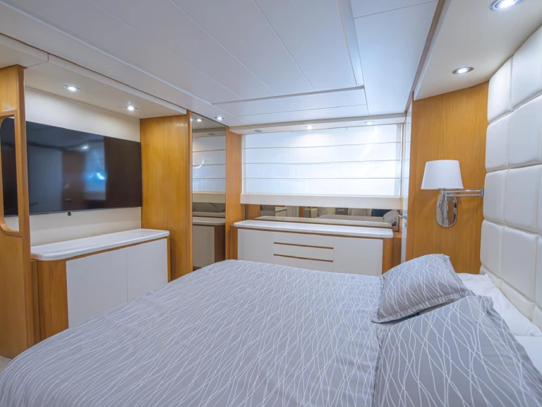 Luxury Yacht rental with or without captain Sanlorenzo Capri