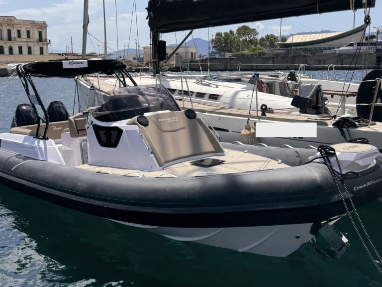 Boat rental Ranieri Ranieri Cayman 28.0 Executive in Reggio Calabria on Samboat