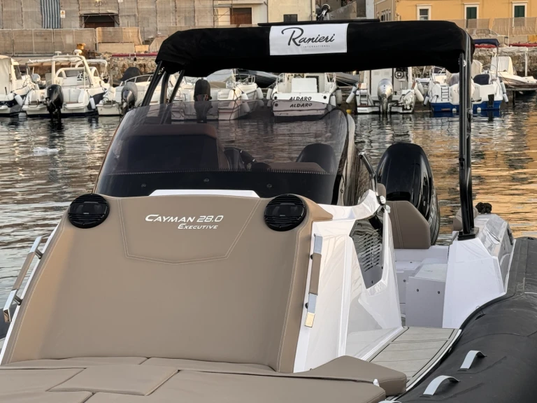 Motorboat rental with or without captain Ranieri Reggio Calabria