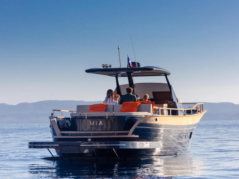 Motorboat rental with or without captain NAUTICA ESPOSITO STANISLAO Hyères