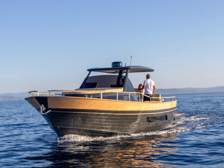 Bareboat Rental Motorboat NAUTICA ESPOSITO STANISLAO with a boat licence