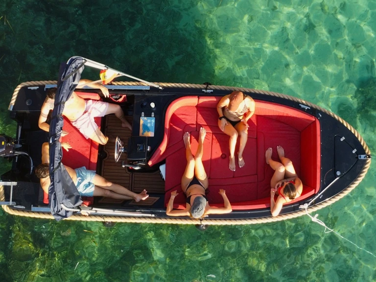 Motorboat rental with or without captain Silent Yachts Sant Antoni de Portmany