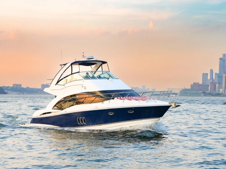 Cruisers Yacht 447 in New York (City) on SamBoat
