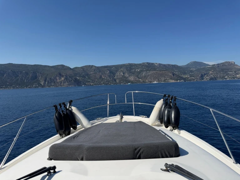 Motorboat rental in Beaulieu-sur-Mer - Jeanneau Prestige 34 Open