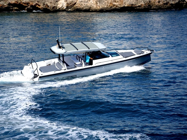 Bareboat Rental Motorboat Axopar with a boat licence
