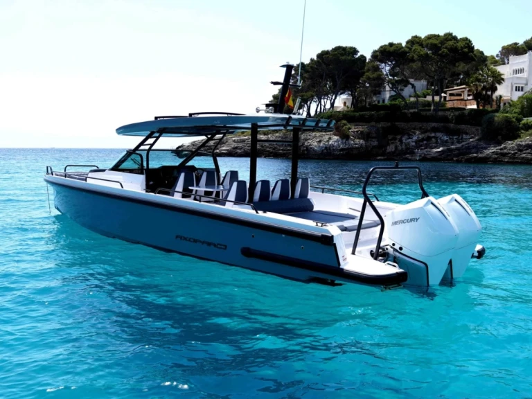 Motorboat rental with or without captain Axopar Port de Cap d'Ail