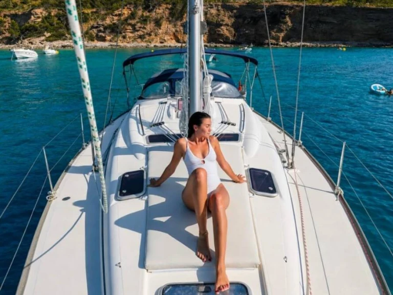 Rent a Bavaria Bavaria 39 Cruiser Port d'Alcudia