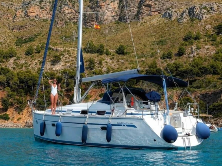 Sailboat rental in Port d'Alcudia - Bavaria Bavaria 39 Cruiser
