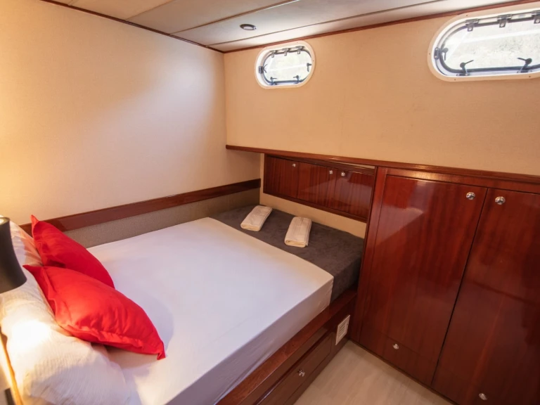 Yacht charter Göcek cheap Custom made