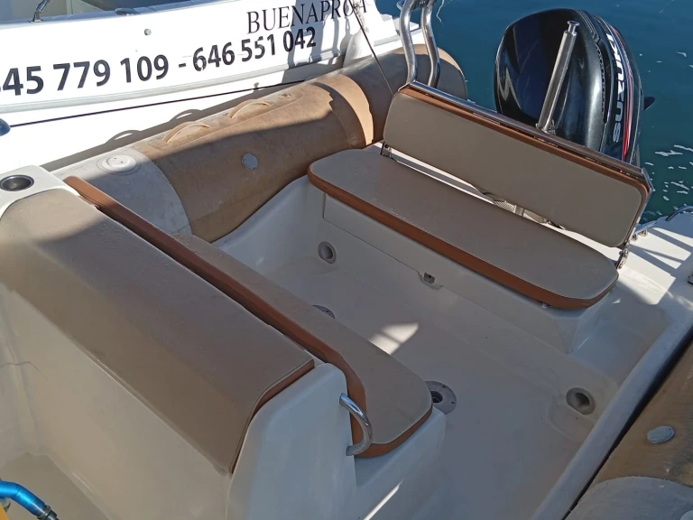 Boat rental Bwa Bwa 750 in Santa Pola on Samboat