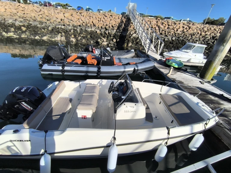 Motorboat rental with or without captain Quicksilver Trébeurden