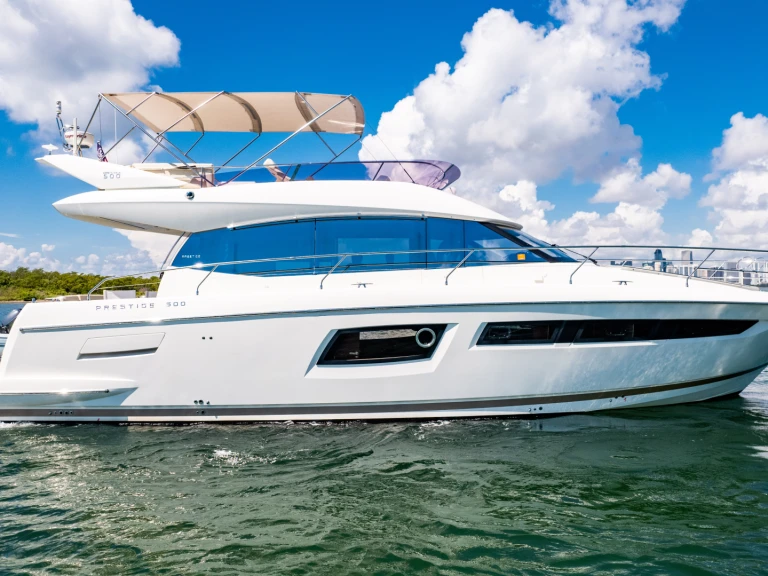 Luxury Yacht rental with or without captain Prestige Miami Beach