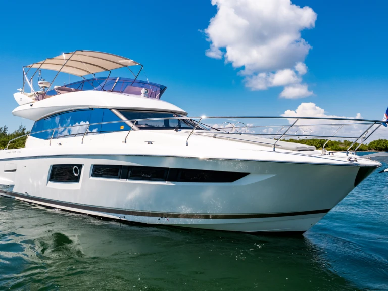 Yacht charter Miami Beach cheap Prestige 500 Fly
