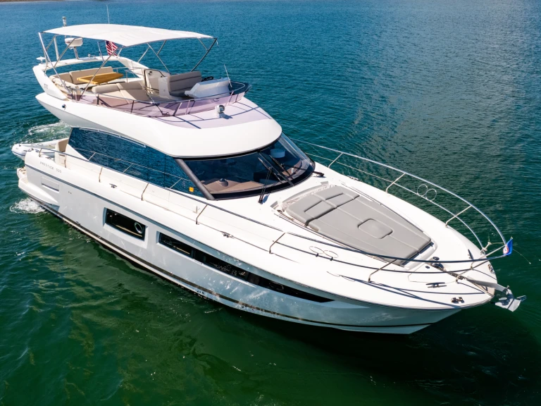 Boat rental Prestige Prestige 500 Fly in Miami Beach on Samboat
