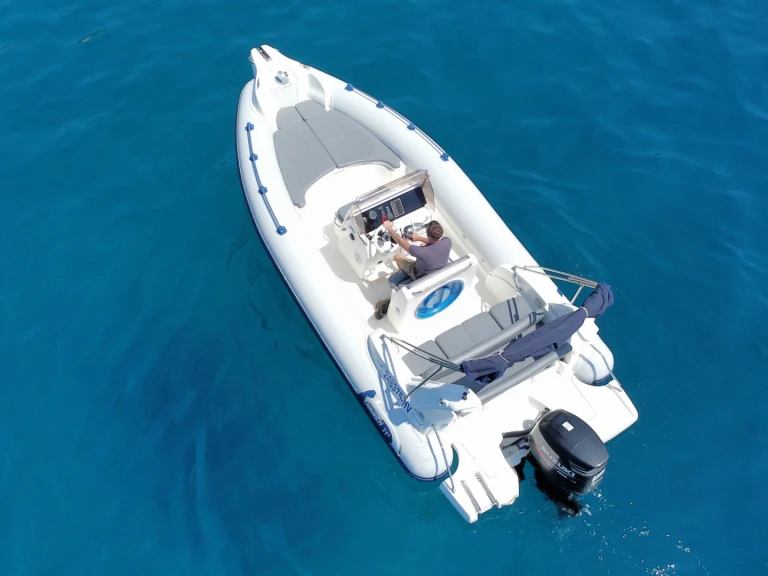 Marlin Boat Marlin Boat 21 in Bol on SamBoat