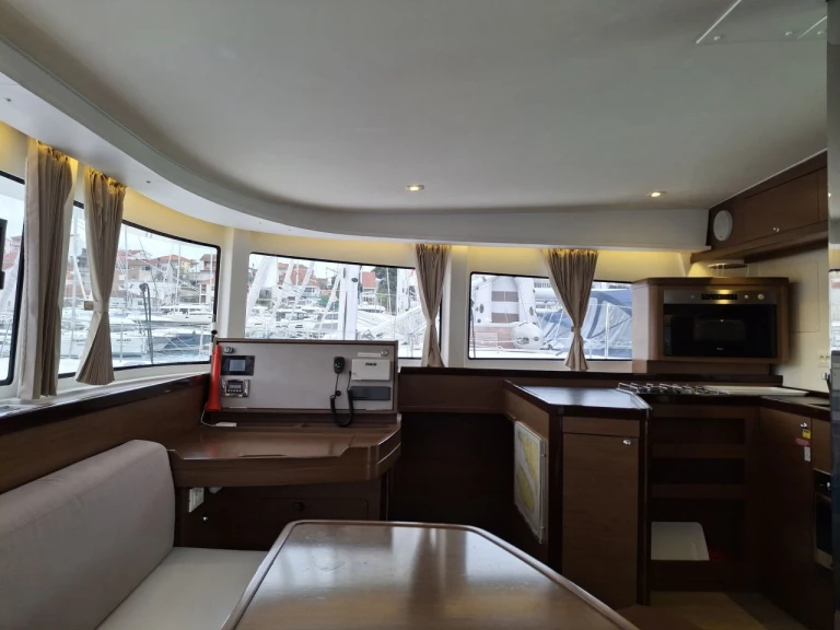 Lagoon Lagoon 42 in Trogir on SamBoat