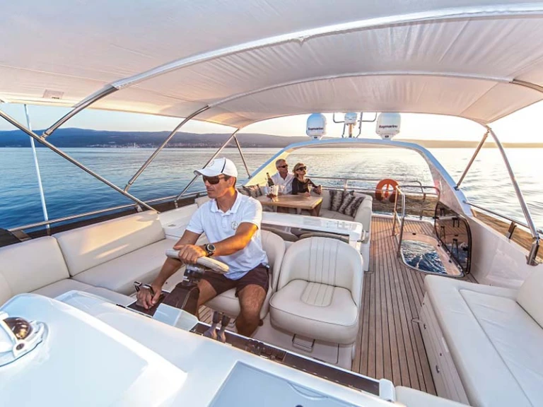 Rent a Princess Princess 62 Fly Podstrana
